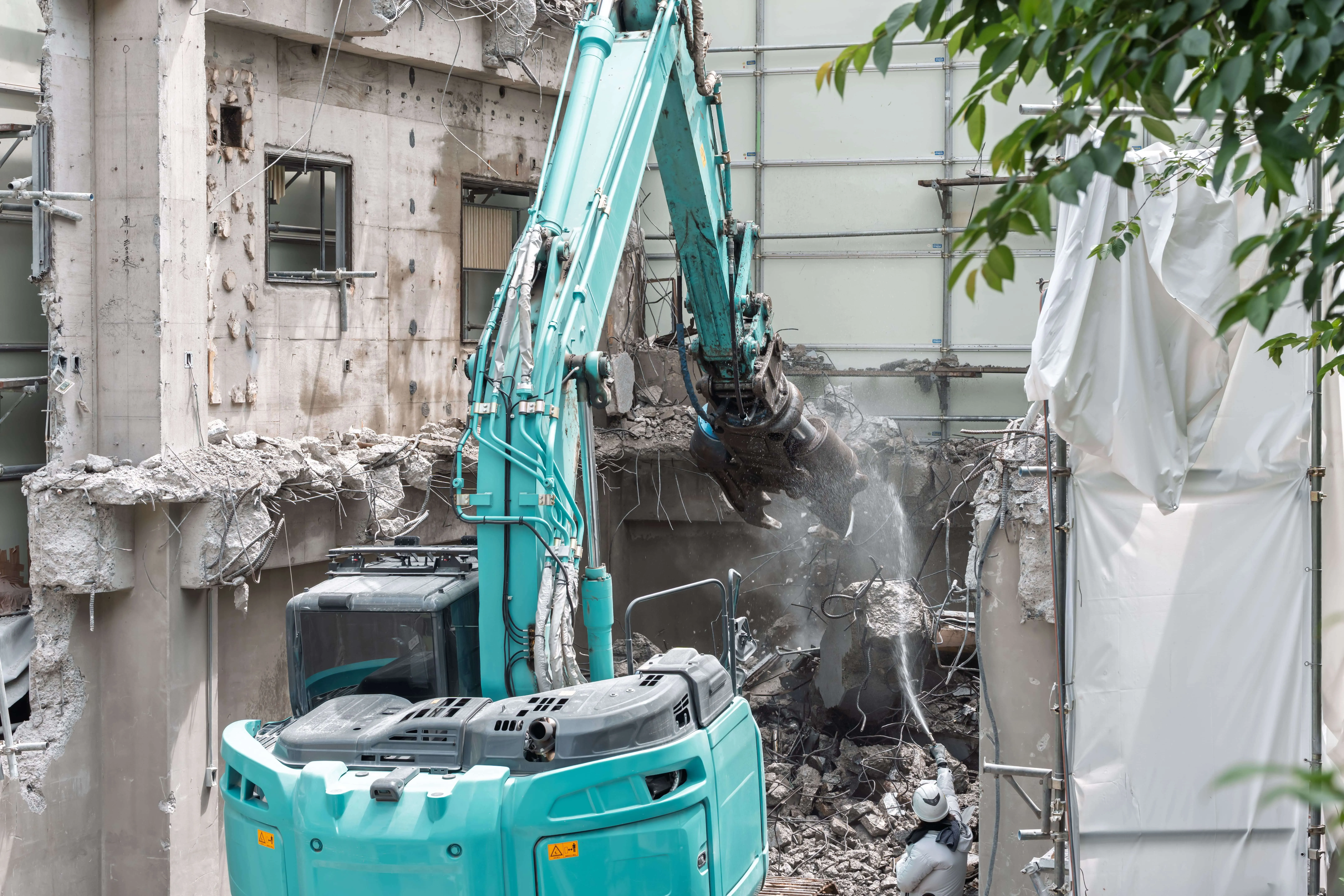 アスベスト塗材剥離工事の特徴